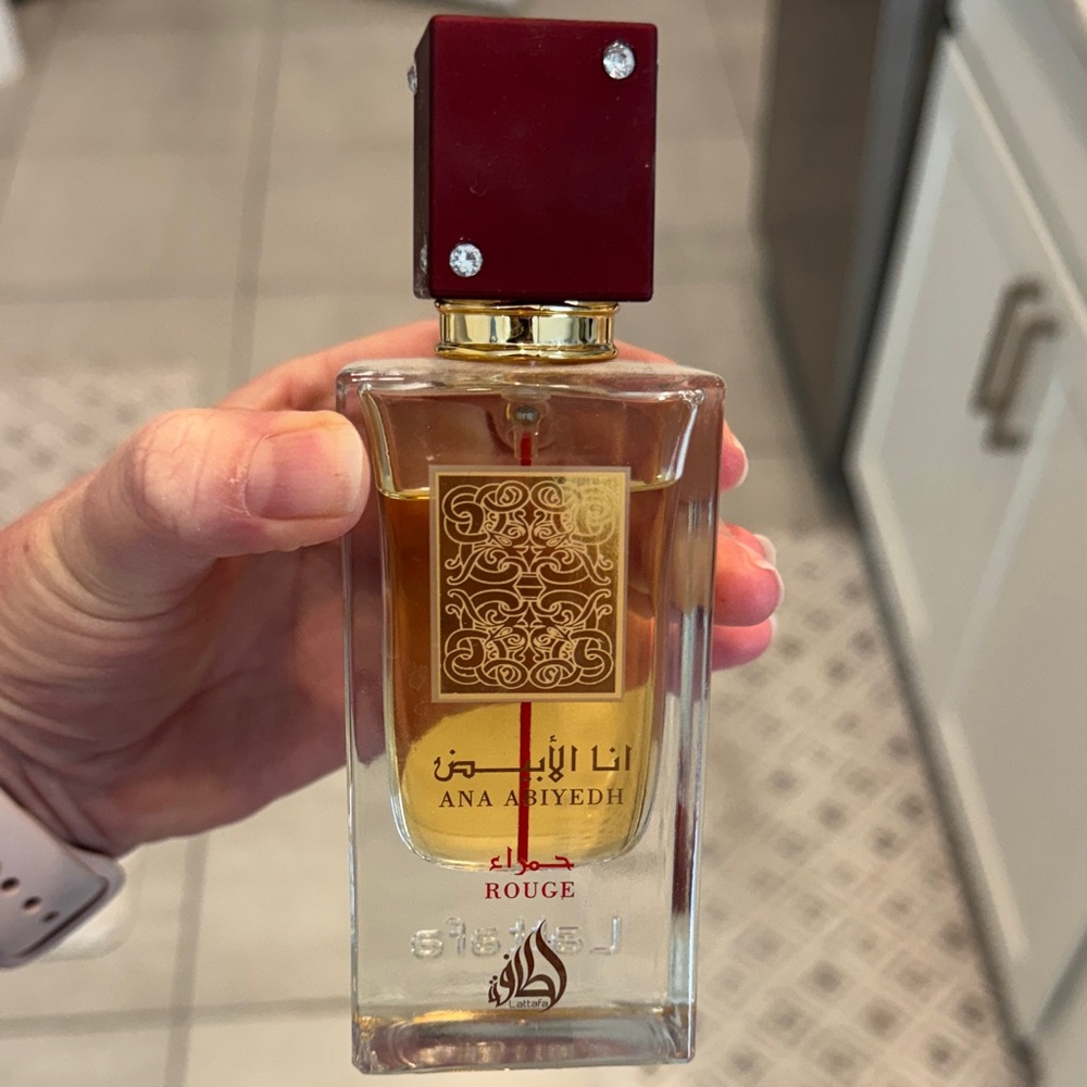 Lataffa Ana Abiyedh Rouge EDP